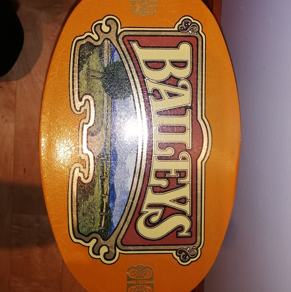 Tin - Picture 2 of 2